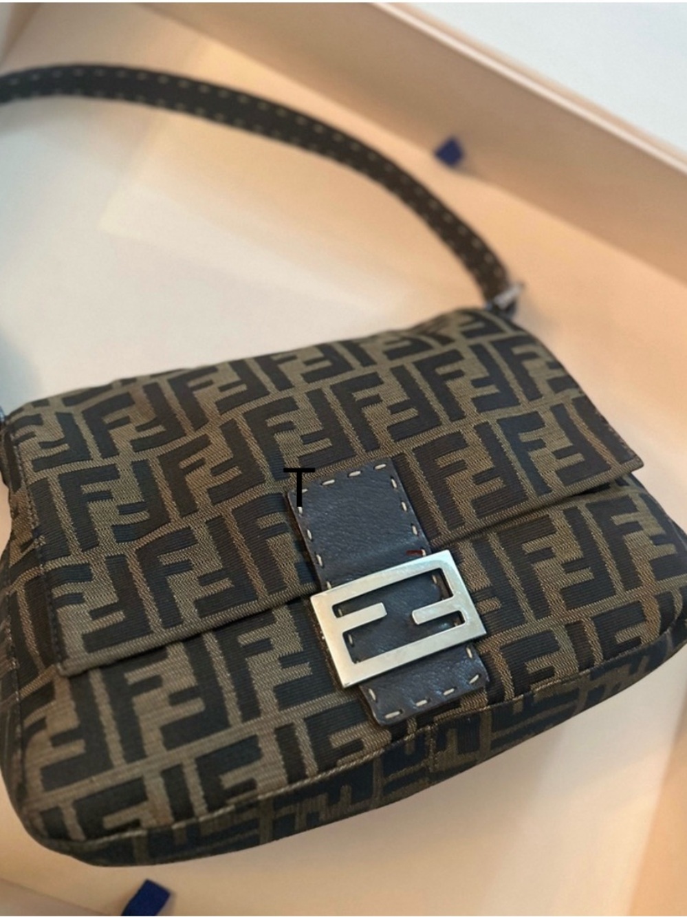 Fendi FF Mamma Baguette Seleria